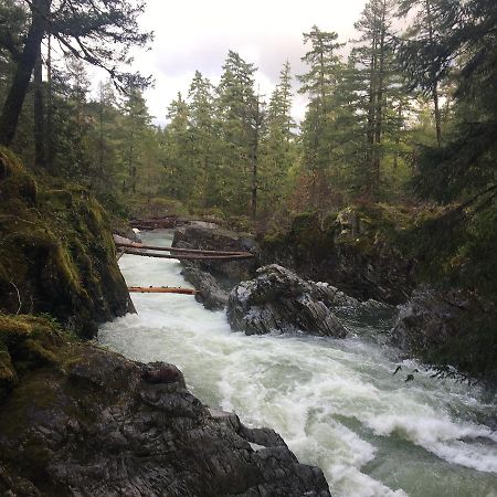 Ashling Cottage Qualicum Beach Bagian luar foto